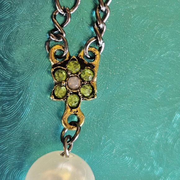 🦋🌺Butterfly Floral Necklace NWOT🪻🐛🌺🦋 - Picture 7 of 11